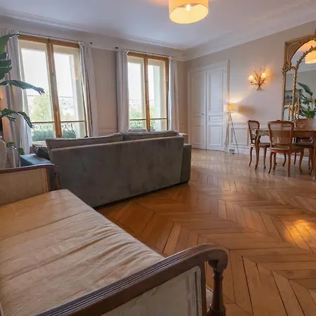 Vue Louvre Et Seine Apartmán