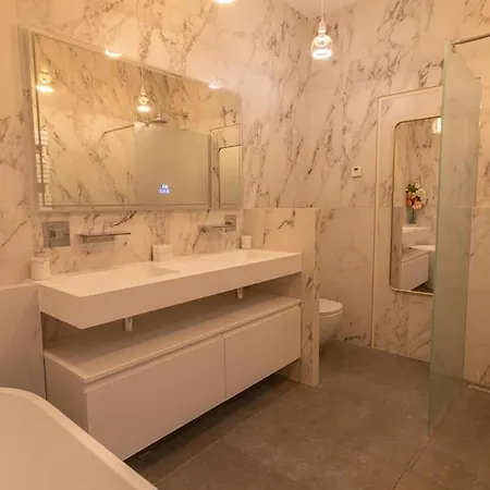 Vue Louvre Et Seine Apartment *