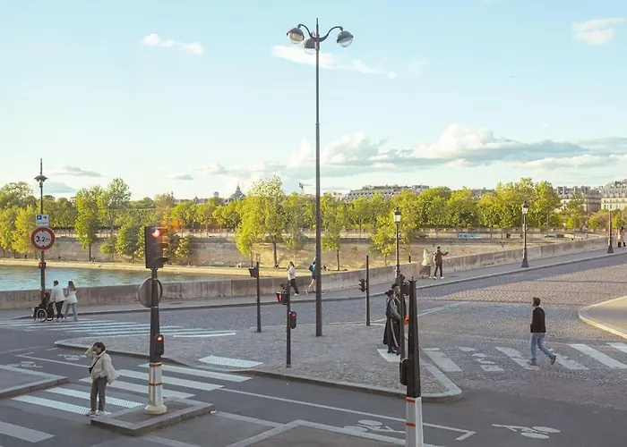 Vue Louvre Et Seine Apartamento *